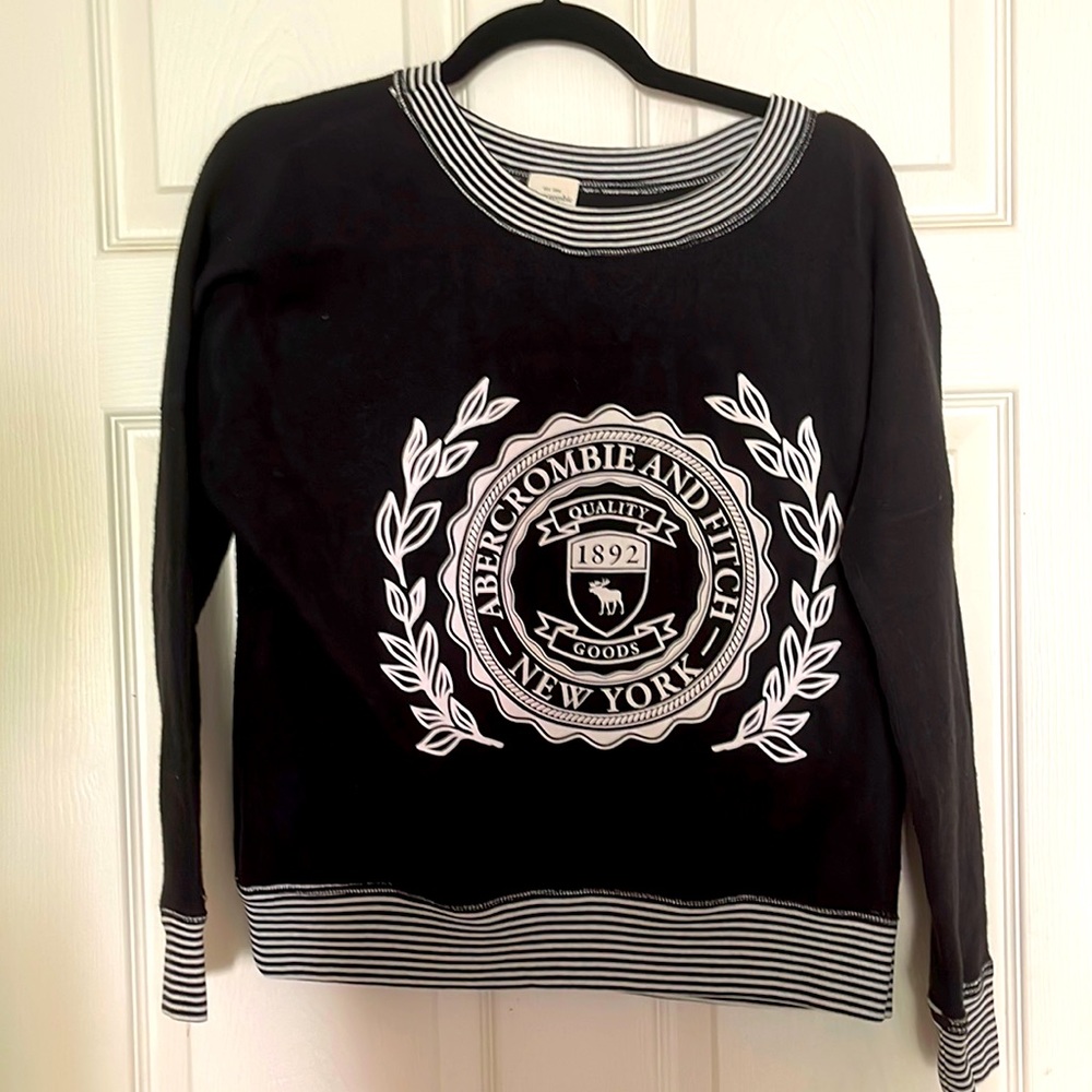Sweatshirt (Abercrombie and Fitch) cs good condition